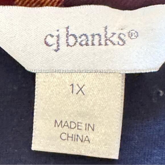 CJ Banks purple gold button front fleece vest size XL
b34 - Picture 2 of 5